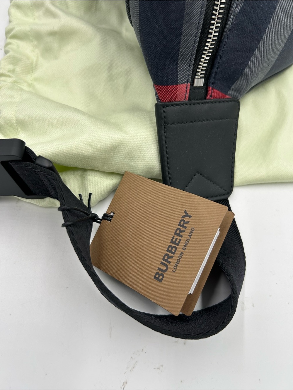 Women's Burberry iconic check adjustable belt Bag made in Italy - Picture 6 of 11